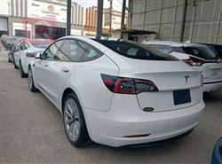 تسلا موديل 3